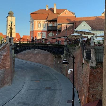 Apartament Lies By The Bridge - La Podul Minciunilor Sibiu Exterior photo